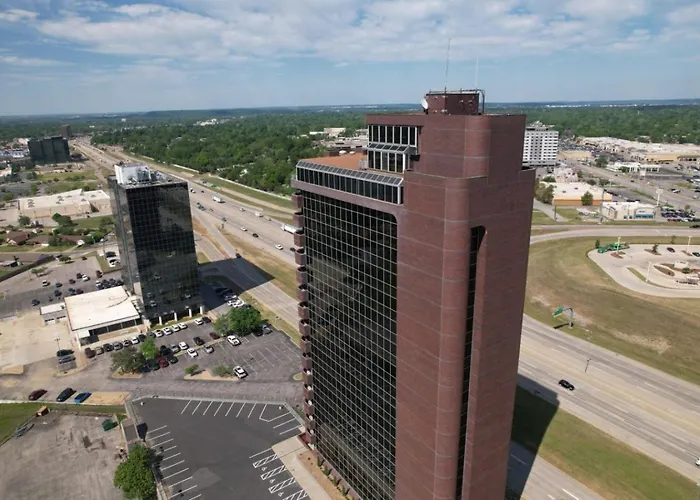 Luxury High-rise With Panoramic Views Apartment *